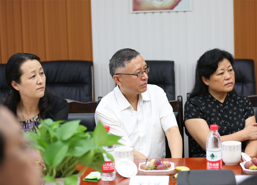 �ɶ����˴�ί�ᡰһ��һ������ִ�������ݰ������������ָ��